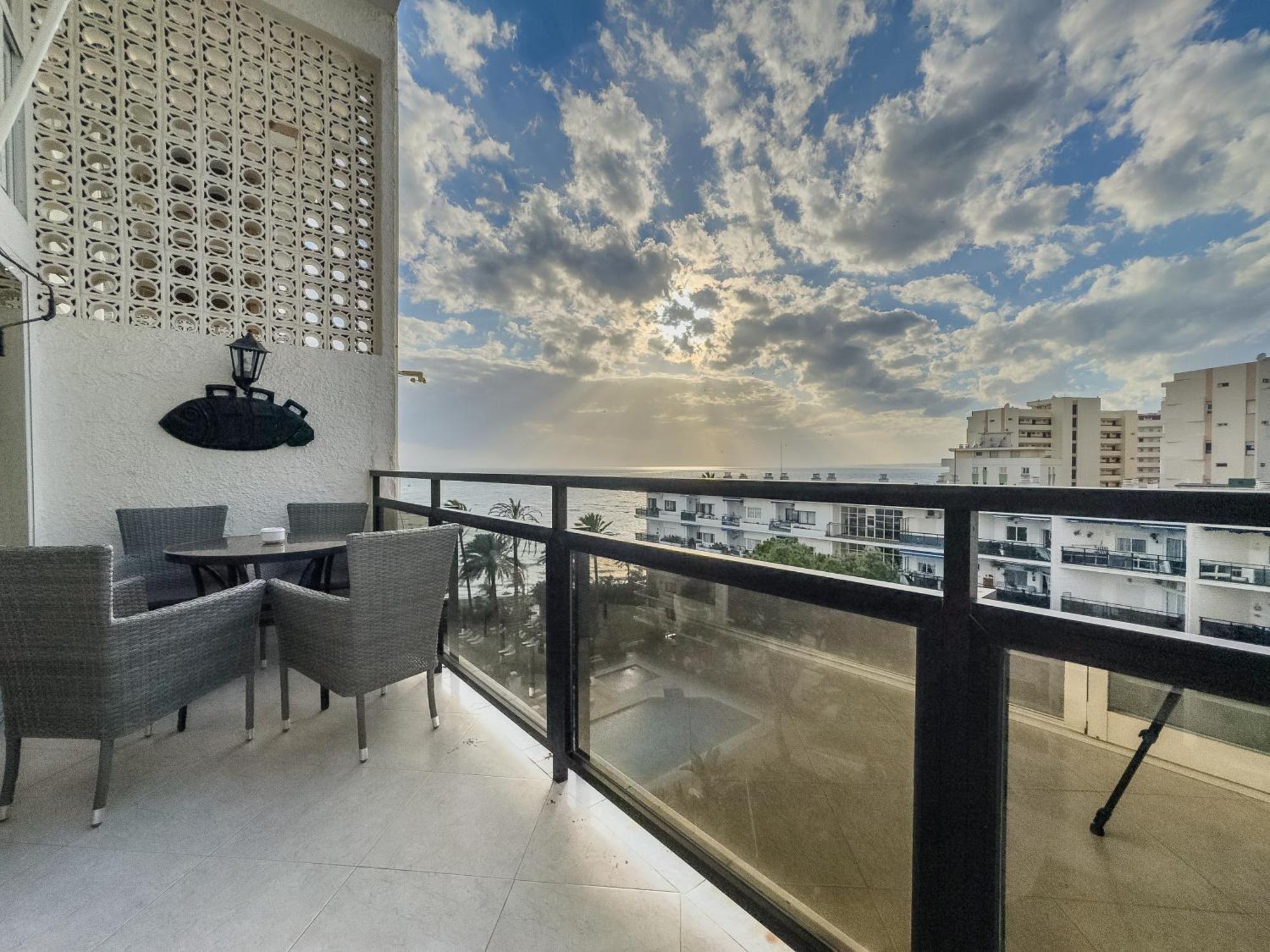 Skol 408A 2 Bedrooms Duplex With Sea Views マルベーリャ エクステリア 写真